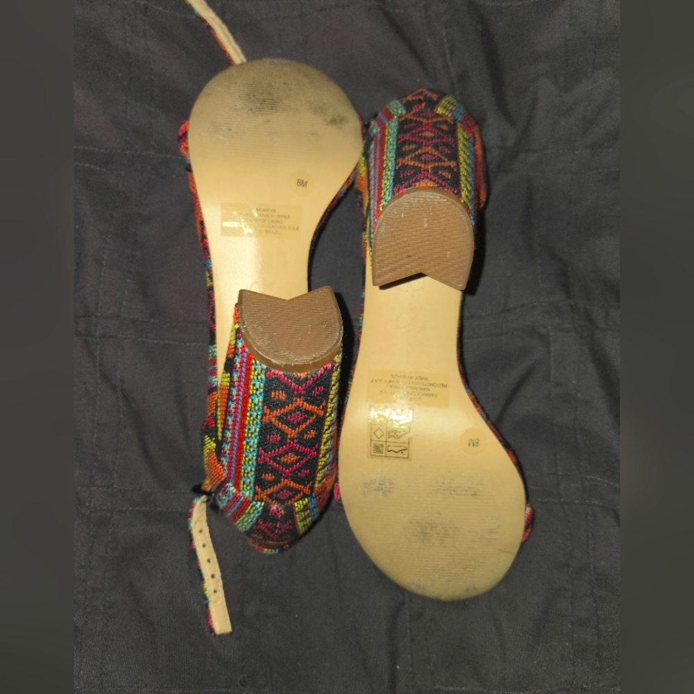 Jessica Simpson Multicolor Patterned Heels - Picture 4 of 5